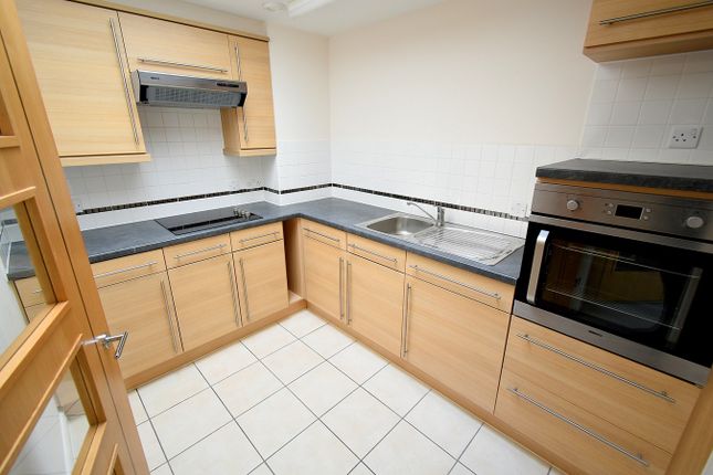 Flat for sale in Ringwood Road, Ferndown