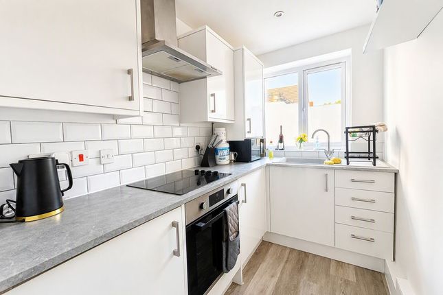 5, Victoria Place, Gosport photo 4