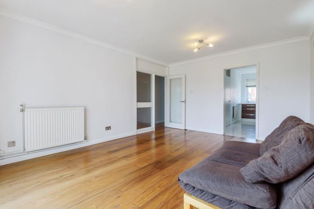 Thumbnail Flat to rent in Courtlands, Richmond