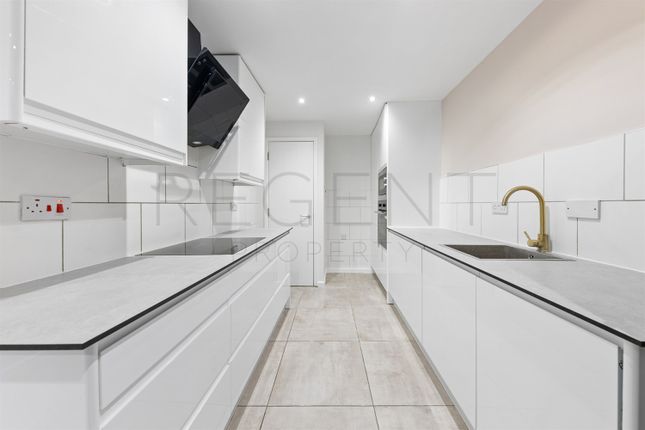 Blackwall Way, London photo 3