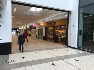 Retail premises to let in Teanlowe Centre, Poulton-Le-Fylde, Lancashire