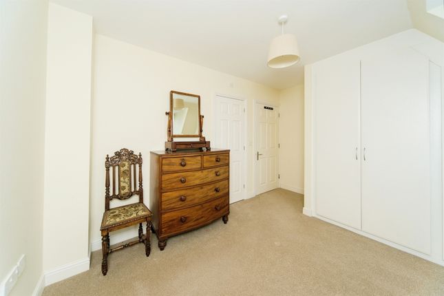 Flat for sale in Phoenix Drive, Eastbourne
