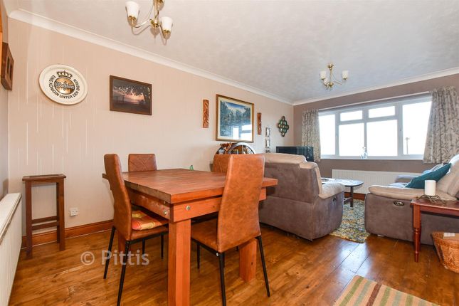 3-bed semi-detached on 50, Blythe Way, Shanklin, £275,000