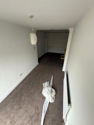 Ashcombe Parlce, 25, Neasden, London photo 4