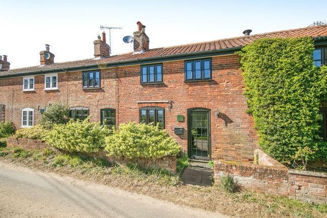 4-bed house on The Cottages, 4-5, High Corner, Woodbridge, £335,000