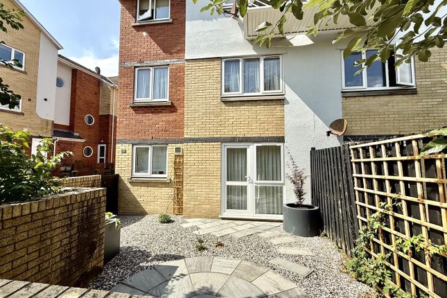 15, Highmoor, Swansea photo 3