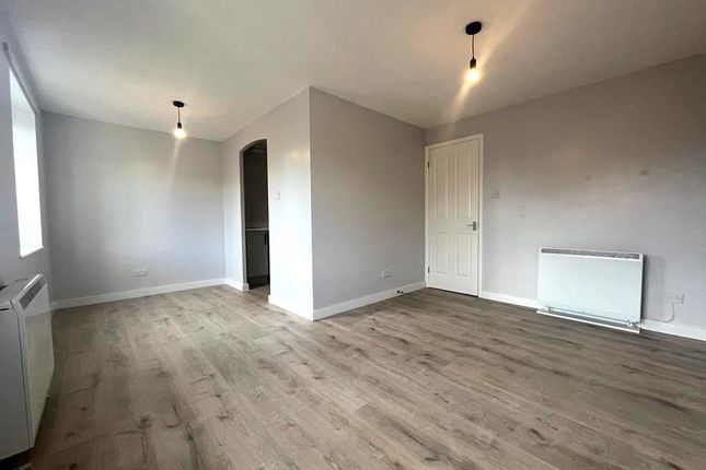 127 Blackburn Street, Salford photo 3