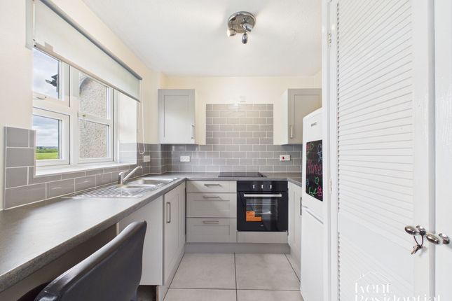 21 Ravens Dane Close, Maidstone photo 4