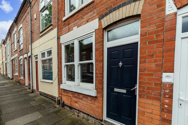 Terraced house for sale in Avenue Road Extension, Leicester