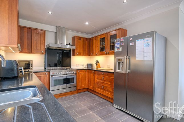 35 St. Williams Way, Norwich photo 4