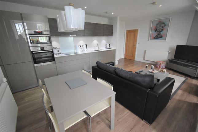 41, Martin Drive, Dartford photo 4