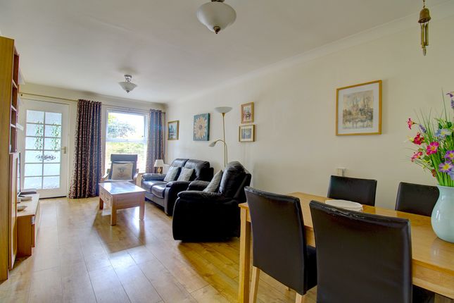 20, Maryvale Court, Lichfield photo 4