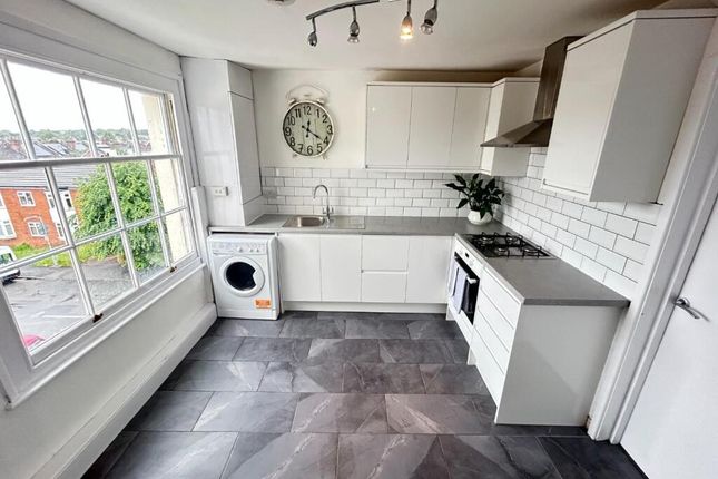 Flat 4, Leamington Spa photo 2