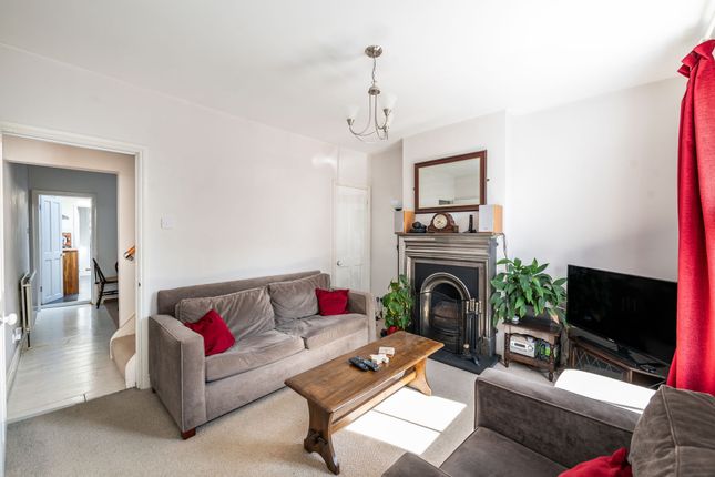 31 Warren Road, Reigate photo 4
