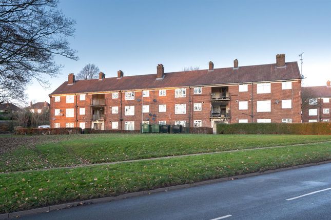 Thumbnail Flat to rent in Tinshill Lane, Cookridge, Leeds