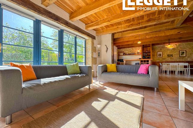 Thumbnail Villa for sale in Montcuq-En-Quercy-Blanc, Lot, Occitanie