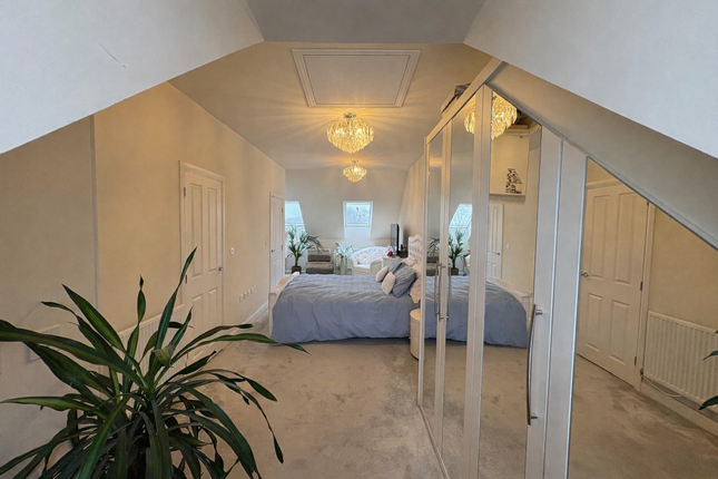 24, Thorn Tree Drive, Thornton photo 3