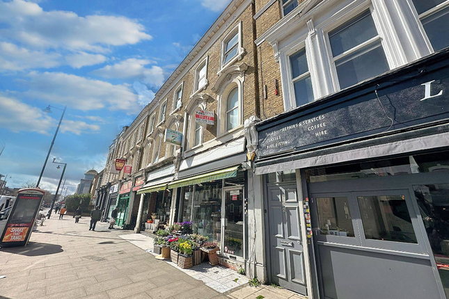 Thumbnail Triplex to rent in Stoke Newington Road, London