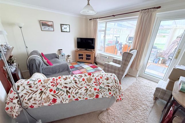 3, Fleming Avenue, Bottesford photo 3
