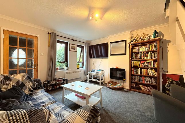 3, Conway Gardens, Falmouth photo 2