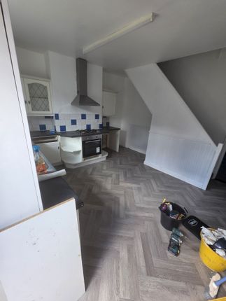 2, Albert Place, Colwyn Bay photo 4