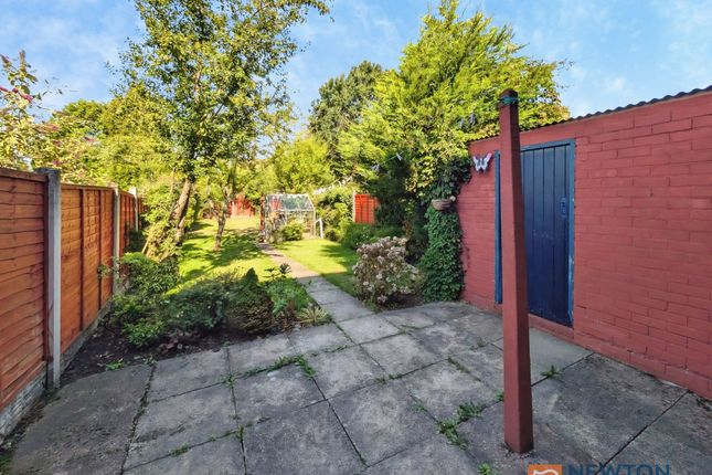 67 Griffiths Drive, Wolverhampton photo 4