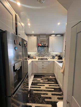 16, West Ridge Gardens, Greenford photo 4