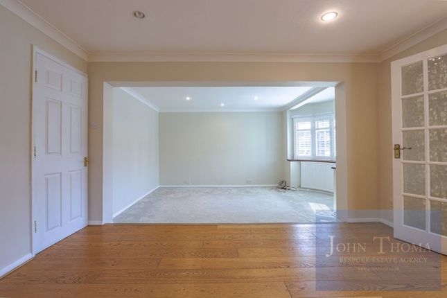 20, Chester Road, Chigwell photo 4