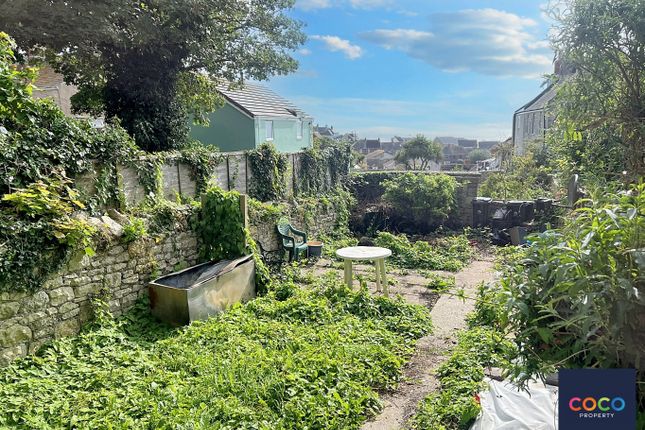 81 Fortuneswell, Portland, Dorset photo 3
