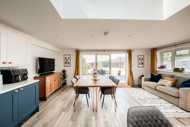 19, Mordaunt Road Wellesbourne, Warwick photo 3