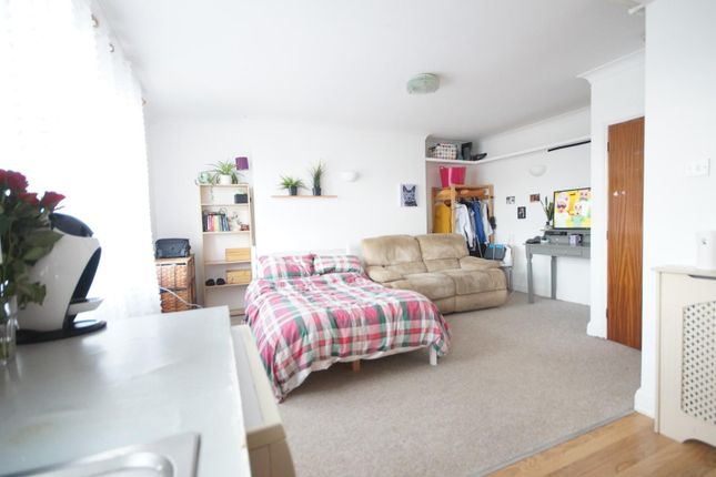 Flat 10, 21, Carisbrooke Road, St Leonards On Sea photo 5