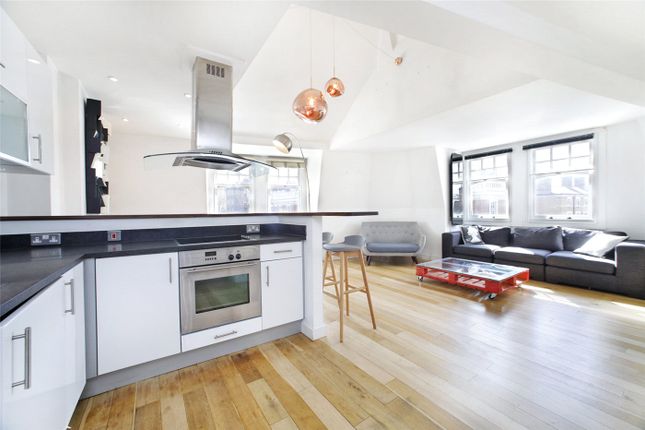 Flat for sale in Acton Street, London
