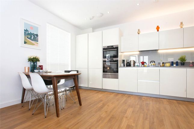 18, Woodpecker Way, Cambridge photo 5