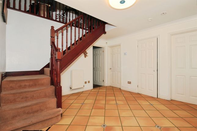 7, Marlborough Court, Wisbech photo 4