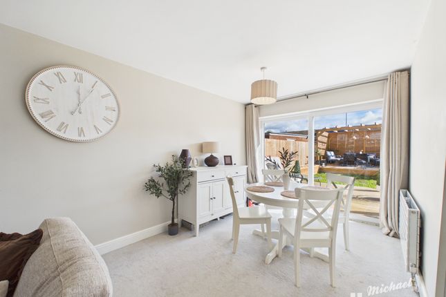 10 Cetus Crescent, Leighton Buzzard photo 4