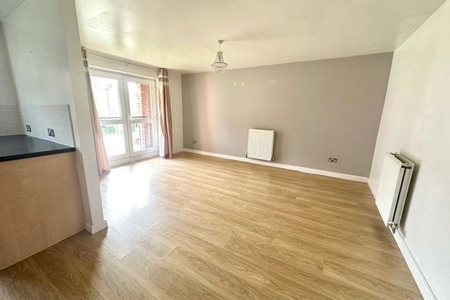 Flat for sale in Kingsbury Close, Bury, Greater Manchester