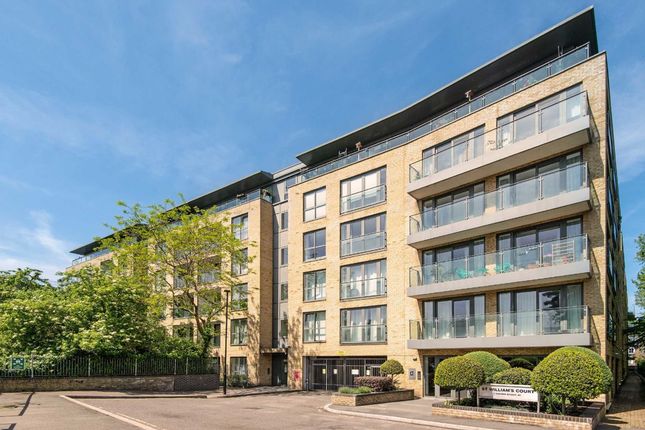 Thumbnail Flat for sale in Gifford Street, London