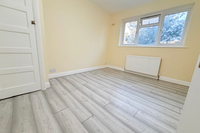 416, Whitefoot Lane, Bromley photo 3