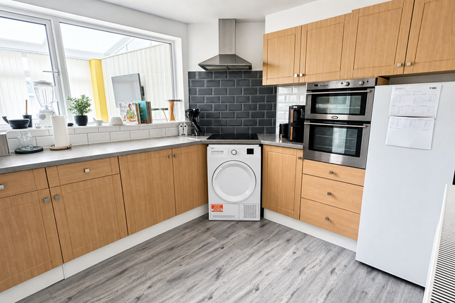 Room 3, 16 Shoreswood Close, Nottingham photo 5