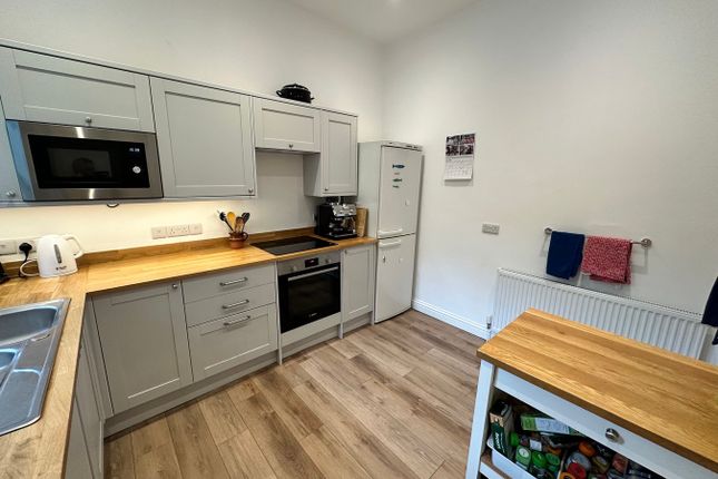 4, Camden Court, Brecon photo 3