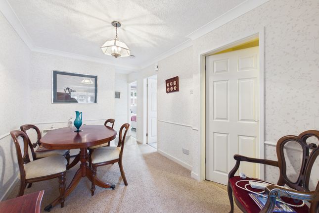 3, St. Ives Avenue, Freckleton photo 5