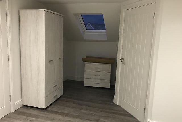 Room to rent in Holyhead Road, Coventry