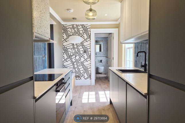 1-bed flat on A Oxford St, Whitstable, £1,100/mo