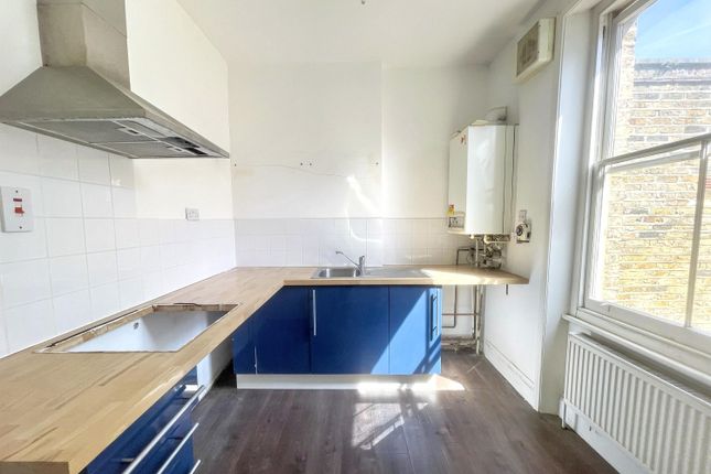 84B Cathnor Road, London photo 4