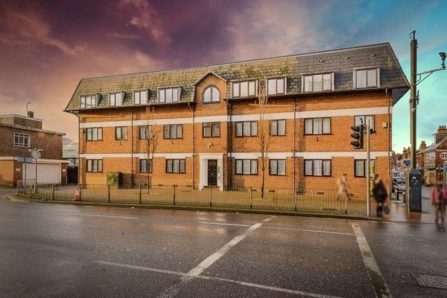 Thumbnail Flat for sale in Exchange Road, Watford