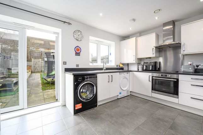 23, Longden Avenue, Row Town photo 2