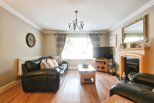96, Kingsleigh Drive, Solihull photo 2