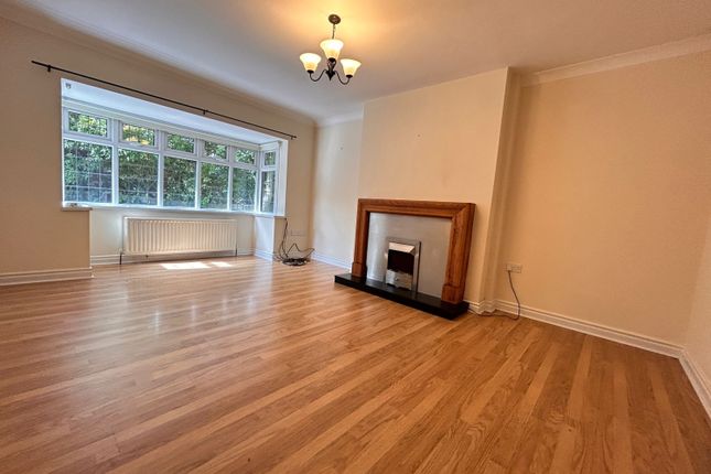 3Cf46E2B-Bbcc-42B8-Bb29-9Db27804659B