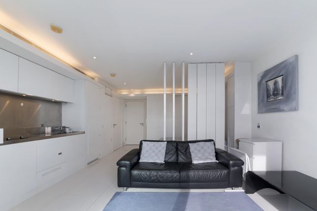 Studio for sale in Pan Peninsula Square, Canary Wharf, London