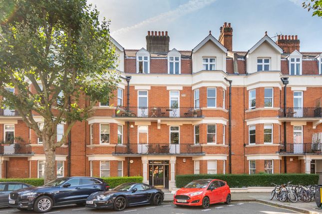 Flat for sale in Castellain Mansions, Maida Vale, London